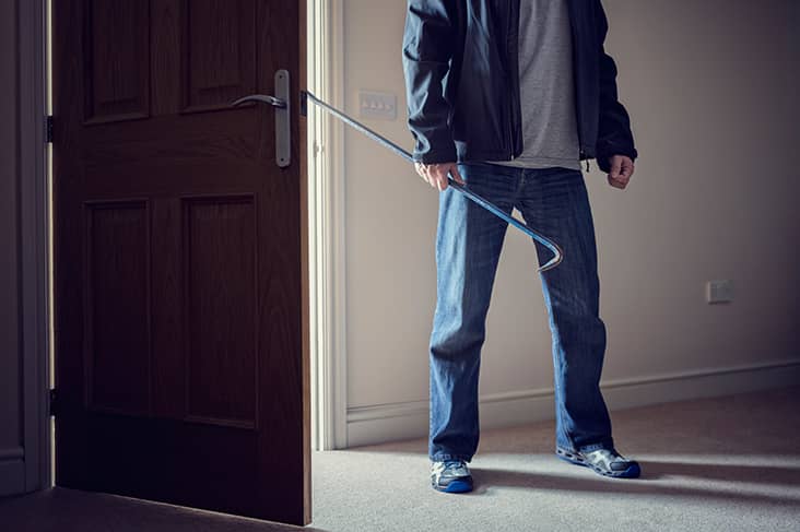 dream about someone breaking into my house